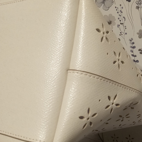 Coach light pink laser cut flower leather shoulder tote EUC #F38158 - Picture 6 of 16